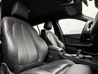 BMW 1 Serie BMW 1-serie 118i M-Sport | Leder | Apple Carplay | Live Cockpit | - afbeelding nr 12