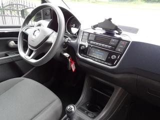 Volkswagen up! Volkswagen up! 1.0 BMT up! DAB / LANE ASS AUR CAMERA PDC 1e eig - afbeelding nr 16