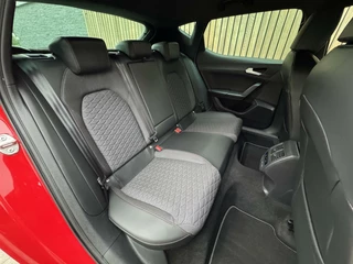 SEAT Leon Seat Leon 1.5 TSI FR Launch Edition | LED | Stoelverwarming | Navigatiesysteem | Adaptive cruise control | Apple CarPlay | 18 inch lichtmetalen velgen | Achteruitrijcamera | Trehaak uitklapbaar | Parkeersensoren voor en achter - afbeelding nr 44