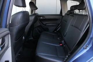 Subaru Forester Subaru Forester 2.0 Comfort | Pano | Trekhaak | Lederen bekleding - afbeelding nr 17
