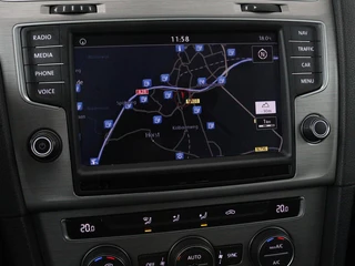Volkswagen Golf Volkswagen Golf 1.0 TSI Connected Series | Carplay | Camera |  Navigatie | Climate control | Parkeerhulp | Cruise control | Sportstoelen - afbeelding nr 13