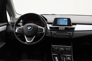 BMW 2 Serie BMW 2 Serie Active Tourer 218i Essential Climate, Panoramadak, Stoelverwarming, Bluetooth, Navigatie, Trekhaak, 16'' - afbeelding nr 31