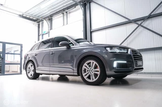 Audi Q7 Audi Q7 3.0 TDI e-tron quattro S-Line 373 pk | Luchtvering | Rijklaarprijs | Daytona Grijs | Plug in hybrid | NL auto NAP | - afbeelding nr 21