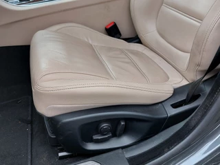 Jaguar XE 2.0 D 163pk Automaat Portfolio Premium Business Pack | Origineel NL | Navi | Bi-Xenon | Clima | Cruise | Leder+Verwarmd+Elek.Verstel | Pdc V+A+Camera | Rijstrook+Licht+Regensensor | 19''lm - afbeelding nr 24
