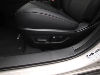 Mazda CX-30 Mazda CX-30 2.0 e-SkyActiv-G Exclusive-line automaat met Black Comfort Pack : dealer onderhouden - afbeelding nr 13
