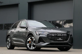 Audi e-tron e-tron 313PK |2x S-LINE| BlackEdition AdaptiveCruise Panodak Luchtvering Trekhaak AppleCarplay Sfeerverlicht Led 87000KM BJ2019