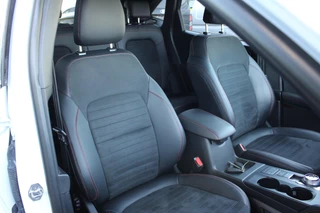 Ford Kuga Ford Kuga 2.5 PHEV ST-Line X | Wegklapbare trekhaak | Winter Pack | 19 inch velgen + rode remklauwen | Bang&Olufsen | Elektrische achterklep - afbeelding nr 14