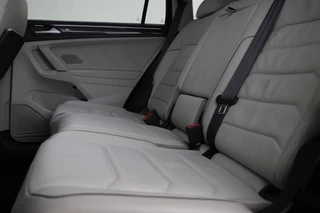 Volkswagen Tiguan Allspace Volkswagen Tiguan Allspace 1.5 TSI Highline Business R Platinum, Panorama, Virtual, Trekhaak, 5 Persoons - afbeelding nr 16