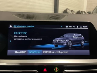 BMW 3 Serie PANO/HEAD-UP/ACC/LEER-SPORT/SFEER/CAMERA/KEYLESS/SHADOW-LINE/18