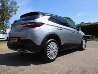 Opel Grandland X Opel Grandland X 1.2 Turbo 120 Jaar Edition (Vol-Opties!) - afbeelding nr 2