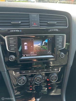 Volkswagen Golf Volkswagen Golf 1.2 TSI Highline R-Line DSG 2015 Nieuwe APK! - afbeelding nr 11