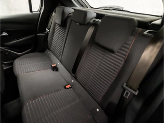 Peugeot 208 Peugeot 208 1.2 PureTech Sport (APPLE CARPLAY, GROOT NAVI, PARKEERSENSOREN, SPORTSTOELEN, LANE ASSIST, CRUISE, NIEUWE APK, NIEUWSTAAT) - afbeelding nr 14