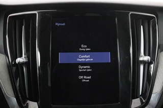 Volvo V60 Volvo V60 Cross Country 2.0 B5 AWD Pro | Trekhaak | Leder |  Stoel & stuurverwarming | Camera | Adaptive cruise | Carplay | Harman/Kardon | Keyless | BLIS | Memory | Navigatie - afbeelding nr 28