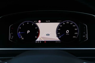 Volkswagen Tiguan Volkswagen Tiguan 1.5 TSI / 2x R-Line / Black Style / Virtual Cockpit / Camera / Matrix LED / Trekhaak / 20