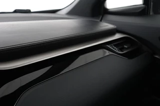 Toyota C-HR Toyota C-HR 1.8 Hybrid Dynamic | Stoel & stuurverwarming |  Adaptive cruise | Camera | Navigatie | Climate control | Keyless - afbeelding nr 21