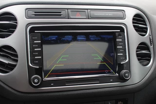 Volkswagen Tiguan Volkswagen Tiguan 1.4 TSI Edition / Trekhaak / Panoramadak / Apple CarPlay / 18'' / Navigatie / Xenon / Stoelverwarming / Cruise Control - afbeelding nr 23