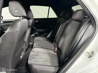 Volkswagen T-Roc Volkswagen T-Roc 1.0 TSI R-Line Business+ | CARPLAY | CRUISE - afbeelding nr 37
