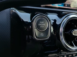 Mercedes-Benz A-Klasse 180 136pk Automaat Business Solution AMG | Origineel NL | Navi | Apple Carplay+Android Auto | Clima | Cruise | Led Koplampen | Pdc V+A+Assist+Camera | Stoelverwarming | 18''lm - afbeelding nr 18