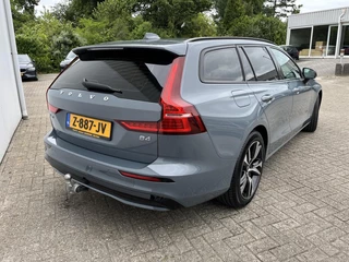Volvo V60 Volvo V60 2.0 B4 Plus Dark|ACC|Blis|Stoel/stuurverw.|trekh.|PAS V/A| - afbeelding nr 4
