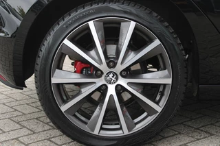 Alfa Romeo Giulietta Alfa Romeo Giulietta 1.4 120PK TURBO SPRINT | LEDEREN BEKLEDING | AFNEEMBARE TREHAAK | ALL SEASON BANDEN | NAVIGATIE | CLIMATE CONTROL | CRUISE CONTROL | CARBON INTERIEUR AFWERKING | 18