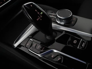 BMW 5 Serie BMW 5-serie 530e xDrive M Sport | Leder |  Stoel & stuurverwarming | Sfeerverlichting | Adaptief LED | Carplay | Camera | Live cockpit | Navigatie - afbeelding nr 21