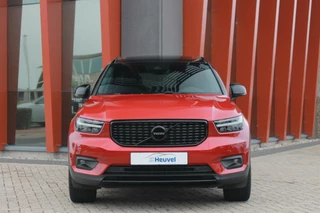 Volvo XC40 Volvo XC40 T5 Recharge R-Design | Panoramadak | Stoelverwarming | Parkeercamera | Keyless | Glossy Black - afbeelding nr 2