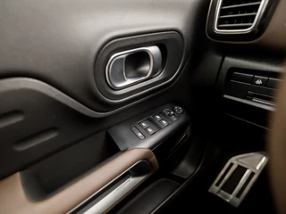 Citroën C5 Aircross Citroën C5 Aircross 1.2 PureTech Sport Deluxe (APPLE CARPLAY, GROOT NAVI, MEMORY SEATS, STOELVERWARMING, ADAPTIVE CRUISE, LEDER, ELEK ACHTERKLEP, KEYLESS, GETINT GLAS, NIEUWE APK, NIEUWSTAAT) - afbeelding nr 25