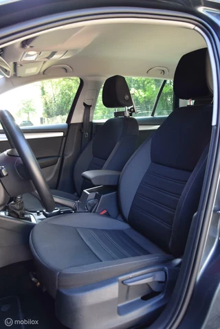 Škoda Octavia Skoda Octavia Combi 1.0 TSI Greentech Business Edition Trekhaak, DAB+,  Apple Carplay/Android auto - afbeelding nr 8