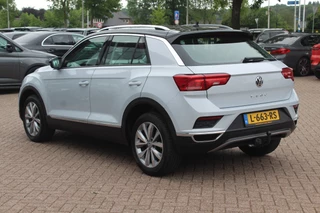 Volkswagen T-Roc Volkswagen T-Roc 1.5 TSI Sport / Trekhaak / Virtual Cockpit / Navigatie / Parkeerhulp V+A / Spiegelpakket / 17'' / Apple CarPlay / ACC - afbeelding nr 3