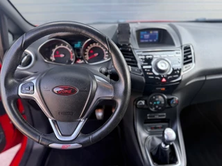Ford Fiesta Ford Fiesta ST RACE RED 182 PK / AIRCO RECARO STOELVERWARM BT PDC CAMERA - afbeelding nr 5