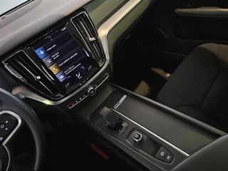Volvo V60 Volvo V60 2.0 B3 Momentum Advantage / CarPlay / Navi / NL Auto - afbeelding nr 26