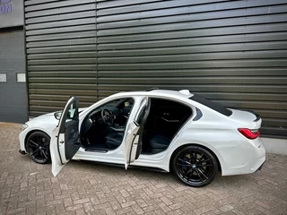 BMW 3 Serie BMW 3 Serie 330i M-PERFORMANCE DAK|HEADUP|360CAM|ACC|INDIVIDUAL - afbeelding nr 6