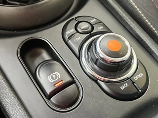 MINI Clubman Navigatie Plus DAB Clima + Cruise Control 17 Inch Velgen Carplay Parkeersensoren Alarm NL Auto - afbeelding nr 26
