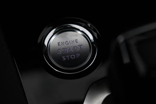 Peugeot 3008 Peugeot 3008 1.6 HYbrid 225 Allure | Stoelverwarming |  Carplay | Adaptive cruise | Full LED | Keyless | Camera | Navigatie | Dodehoek detectie | Half leder - afbeelding nr 25