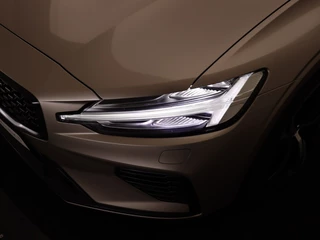 Volvo V60 Volvo V60 T6 PLUG-IN HYBRID LONG RANGE ULTIMATE DARK 19INCH FULL-LED H/K A - afbeelding nr 14