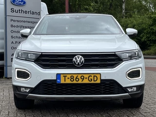 Volkswagen T-Roc Volkswagen T-Roc Cabrio 1.5 TSI Style 150pk Automaat | Adaptieve Cruise | Stoelverwarming | Digitale Cock pit | Dealer onderhouden | Dodehoeksensoren - afbeelding nr 2
