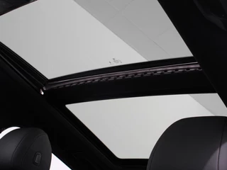 BMW 5 Serie BMW 5-serie Touring 530e M Sport PHEV AUTOMAAT 292PK Climate control Adaptieve cruise control Keyless Parkeersensoren Achteruitrijcamera Panoramadak LED Verwarmde voorstoelen Trekhaak Apple Carplay/ Android Auto - afbeelding nr 3