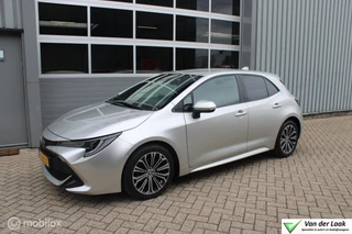 Toyota Corolla 1.8 Hybrid Business Intro | Parkeersensoren voor en achter | Stoelverwarming | NL Auto Boekjes.