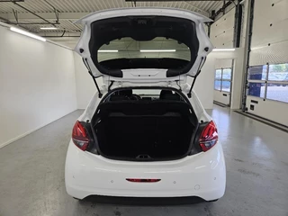 Peugeot 208 Peugeot 208 1.2 PT SIGNATURE + AIRCO/APPLE CARPLAY/ANDROID AUTO/PDC/CRUISE - afbeelding nr 16