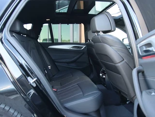 BMW 5 Serie BMW 5-serie Touring 530e High Executive M-sport| Panoramadak | 20inch - afbeelding nr 32