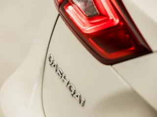 Nissan QASHQAI Nissan QASHQAI 1.2 Deluxe Automaat (PANORAMADAK, NAVIGATIE, CLIMATE, 360 CAMERA, GETINT GLAS, SPORTSTOELEN, CRUISE, KEYLESS, NIEUWE APK, NIEUWSTAAT) - afbeelding nr 27