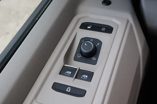 Volkswagen Multivan Volkswagen Multivan 1.4 eHybrid L2H1 Style - NL- Auto!! Pano-Dak I Soft close I Apple - afbeelding nr 38