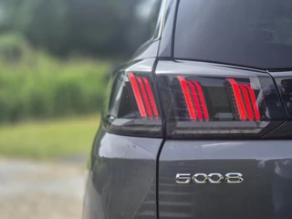 Peugeot 5008 Peugeot 5008 1.2 PureTech Blue Lease Allure 7-Persoons AUTOMAAT | NAVI | CLIMA | PDC | 18
