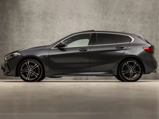 BMW 1 Serie Automaat (PANORAMADAK, M PAKKET, APPLE CARPLAY, GROOT NAVI, STOELVERWARMING, LEDEREN SPORTSTOELEN, CAMERA, GETINT GLAS, M SPORT BESTURING, SFEERVERLICHTING, NIEUWE APK, NIEUWSTAAT) - afbeelding nr 2