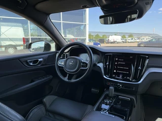 Volvo V60 Volvo V60 2.0 T6 PHEV AWD Plus Dark|PANO|TREK|H&K|PILOT|CARPLAY - afbeelding nr 9