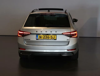 Škoda Superb Skoda Superb Combi 1.4 TSI iV Sportline Business - afbeelding nr 30