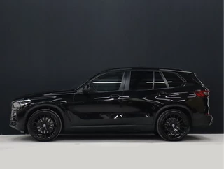 BMW X5 [ADAPTIVE CRUISE, APPLE CARPLAY, 360 CAMERA, VOL LEDER, TREKHAAK, MASSAGE, VERWARMING, MEMORY STOELEN, ELEKTRISCHE ACHTERKLEP,  NAVIGATIE, NIEUWSTAAT] - afbeelding nr 2