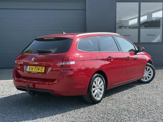 Peugeot 308 Peugeot 308 SW 1.2 PureTech Style 1e Eigenaar,Pano,Navi,131pk,Trekhaak,6 Bak,Clima,Cruise,Pdc,Lm Velgen,Dealer Onderhouden,Apk tot 11-2025 - afbeelding nr 2