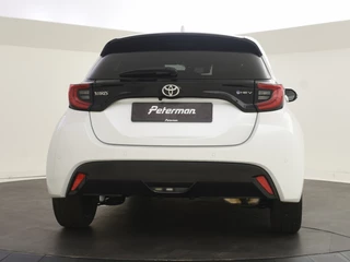 Toyota Yaris Toyota Yaris 1.5 Hybrid 130 Executive | Stuur en Stoelverwarming | PDC V+A | - afbeelding nr 6