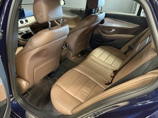 Mercedes-Benz E-Klasse Mercedes-Benz E-Klasse Estate 200 AMG Business Solution Sport Automaat | Lederen sportstoelen | Elektr. trekhaak | Sfeerverlichting | Adaptive | Camera - afbeelding nr 21